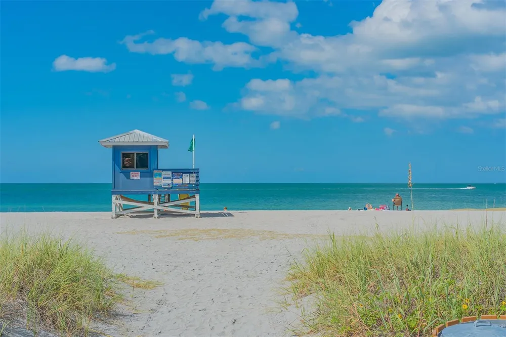 1302 MANGO AVENUE Venice, FL 34285