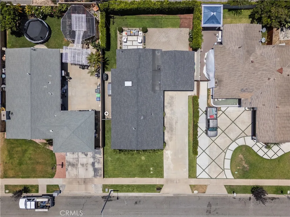 2135 Parsons Street Costa Mesa, CA 92627