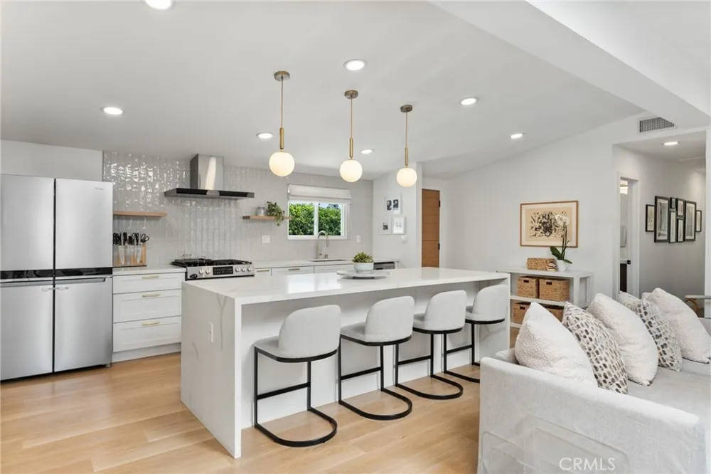 2135 Parsons Street Costa Mesa, CA 92627