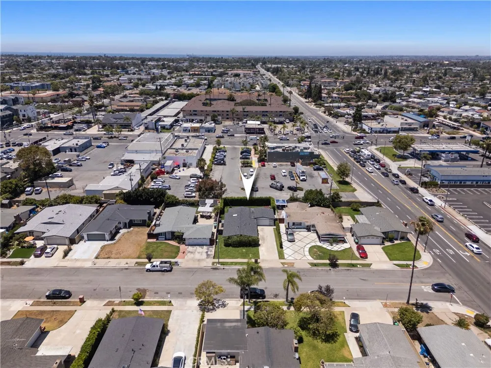 2135 Parsons Street Costa Mesa, CA 92627
