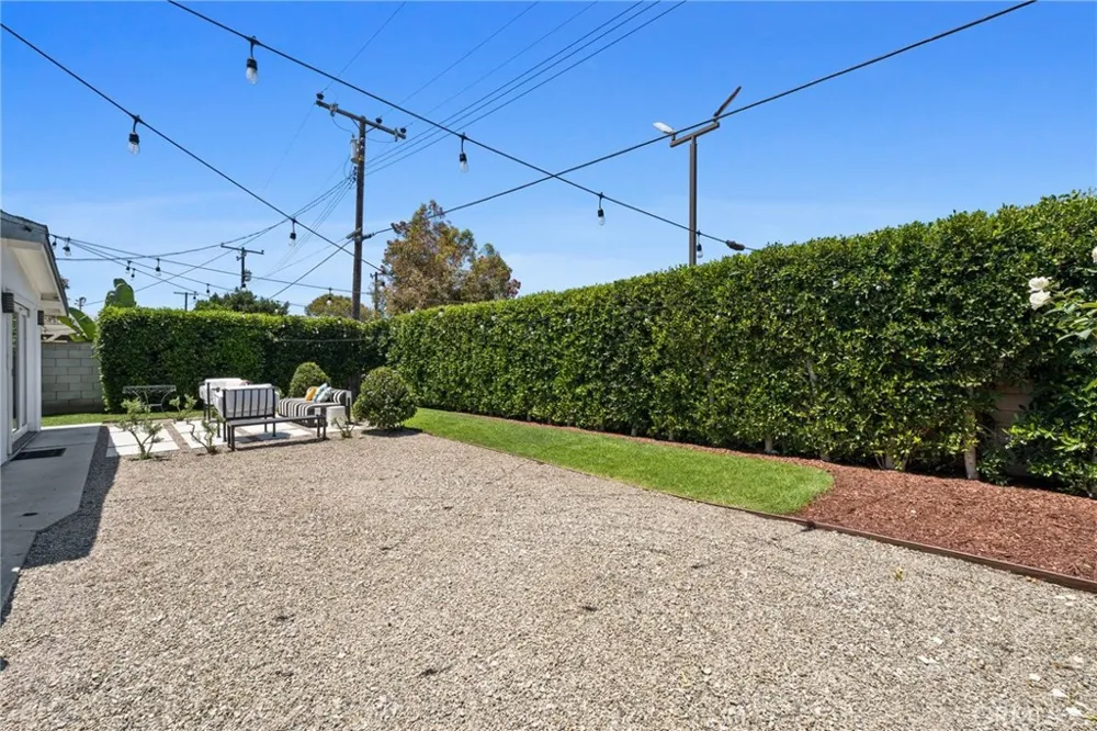 2135 Parsons Street Costa Mesa, CA 92627