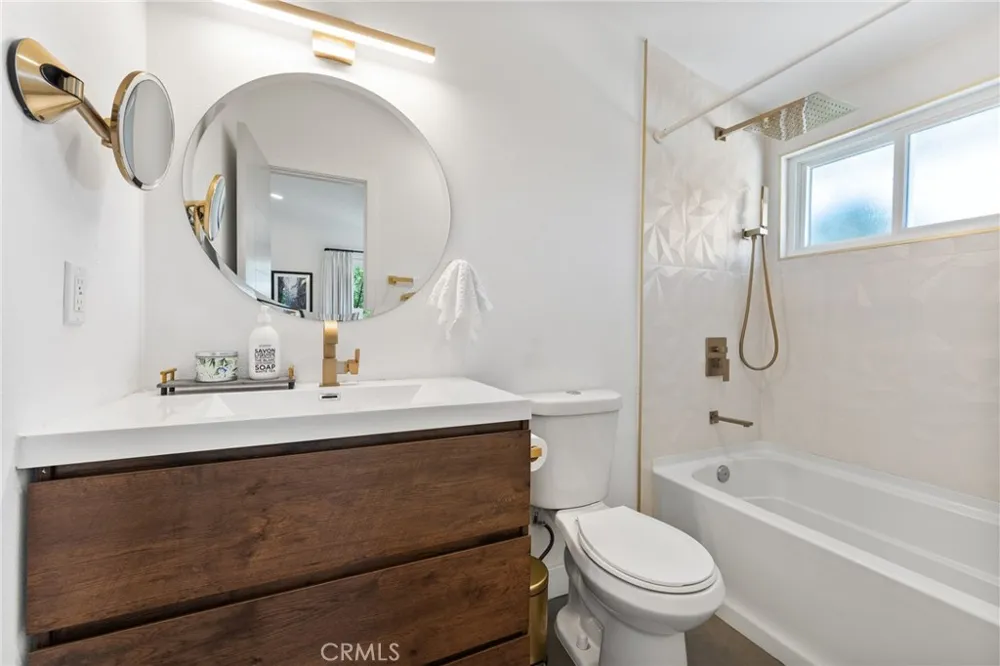 2135 Parsons Street Costa Mesa, CA 92627