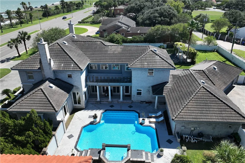 5001 Ocean Drive Corpus Christi, TX 78412
