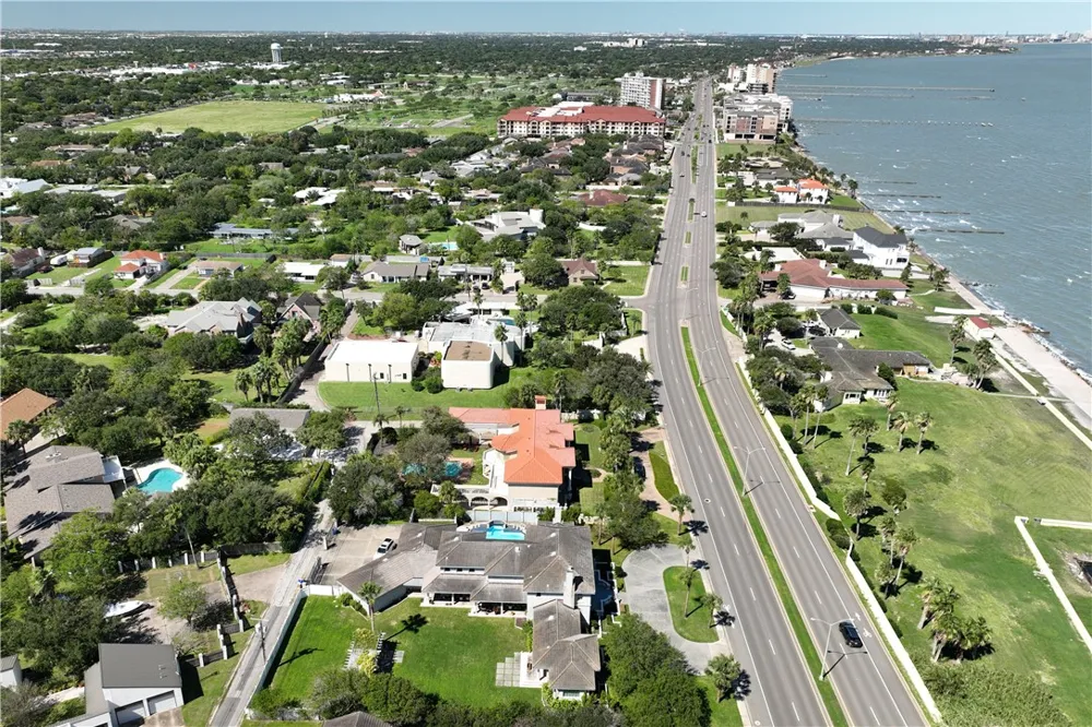 5001 Ocean Drive Corpus Christi, TX 78412