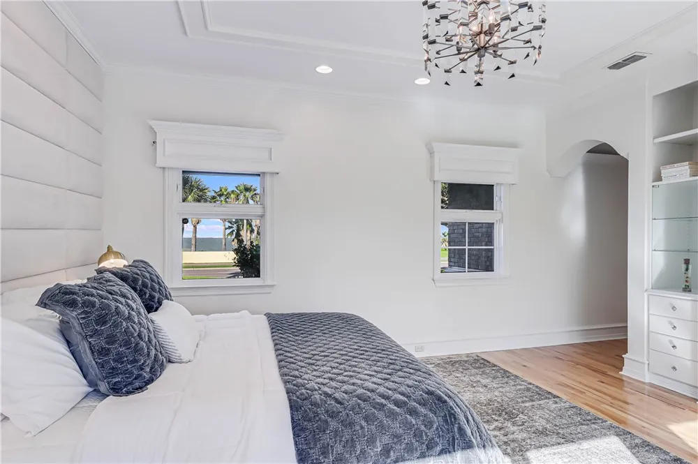 5001 Ocean Drive Corpus Christi, TX 78412