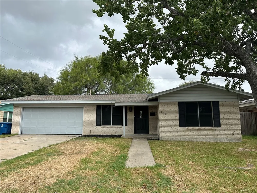 129 Janin Portland, TX 78374