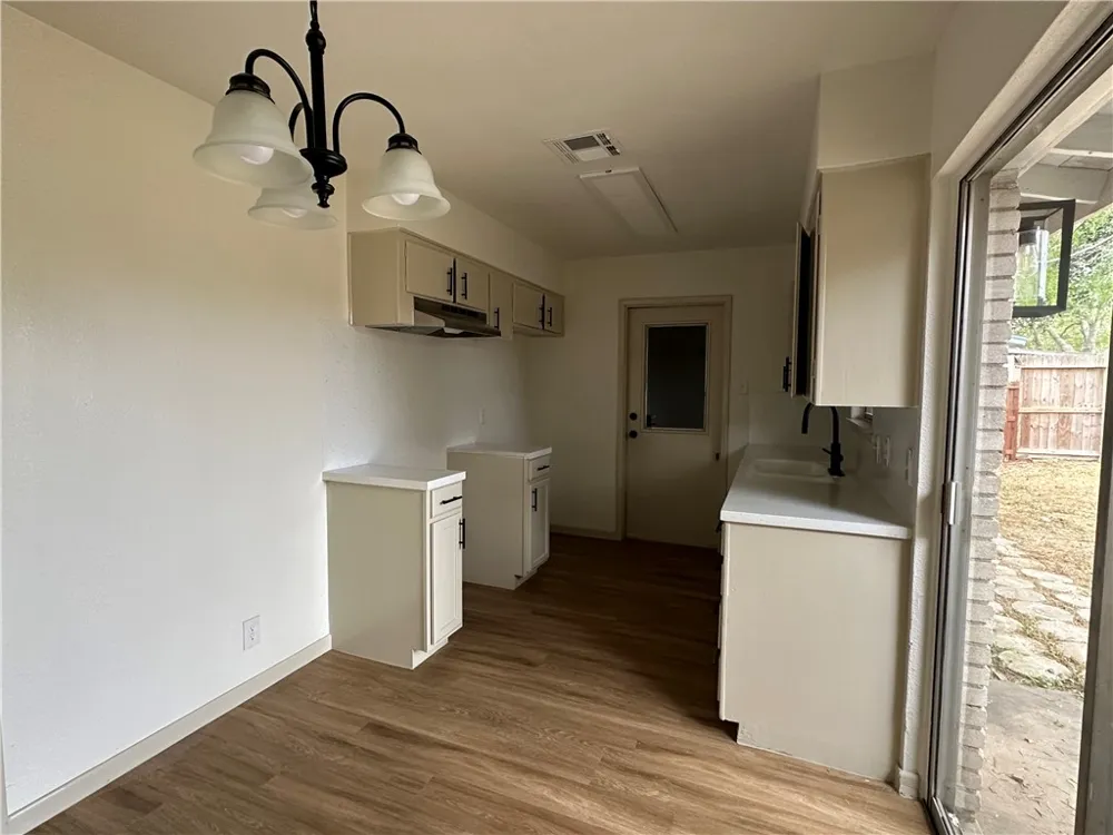 129 Janin Portland, TX 78374