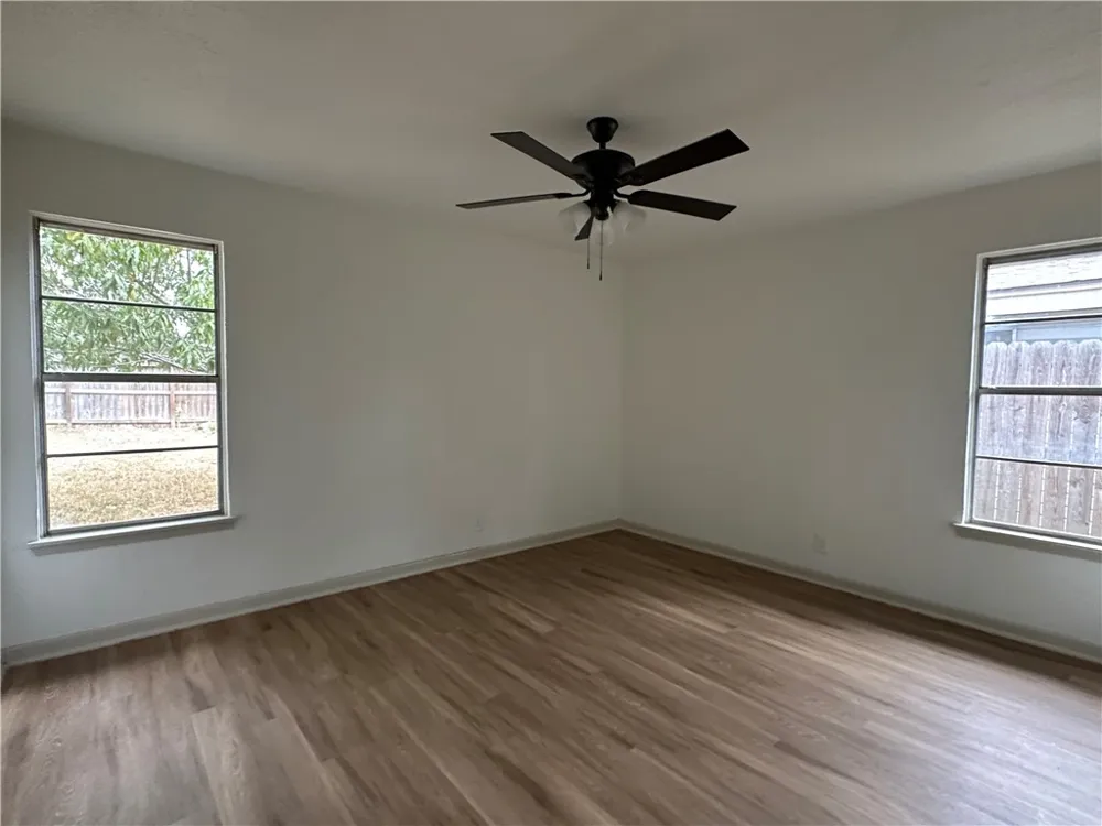 129 Janin Portland, TX 78374