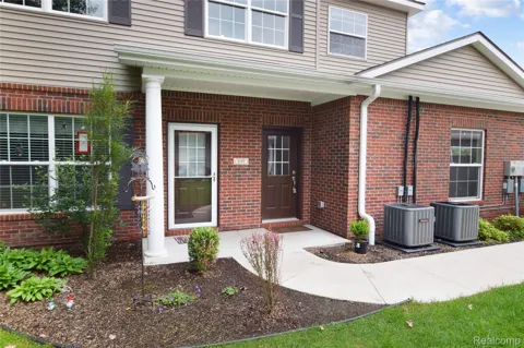 899 Watercress Lane
