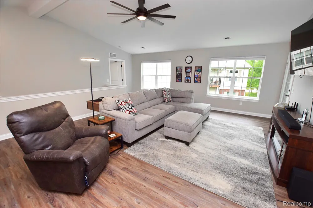899 Watercress Lane Fenton City, MI 48430