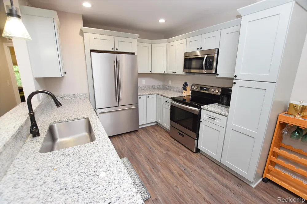899 Watercress Lane Fenton City, MI 48430