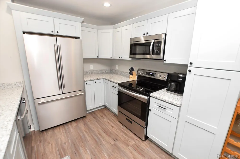 899 Watercress Lane Fenton City, MI 48430