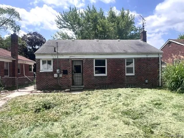 26474 Somerset Drive Inkster City, MI 48141