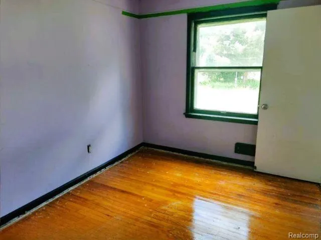 26474 Somerset Drive Inkster City, MI 48141