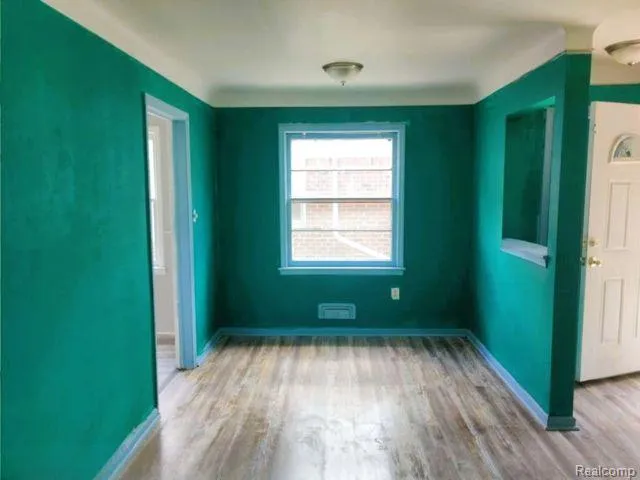 26474 Somerset Drive Inkster City, MI 48141
