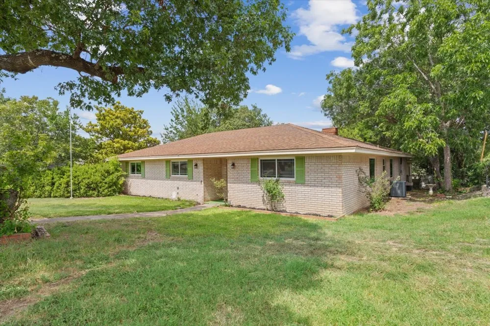 849 Arlington Drive Woodway, TX 76712
