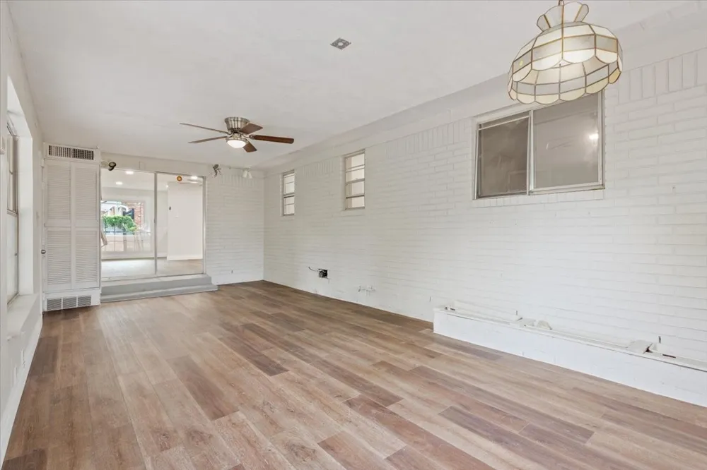 849 Arlington Drive Woodway, TX 76712