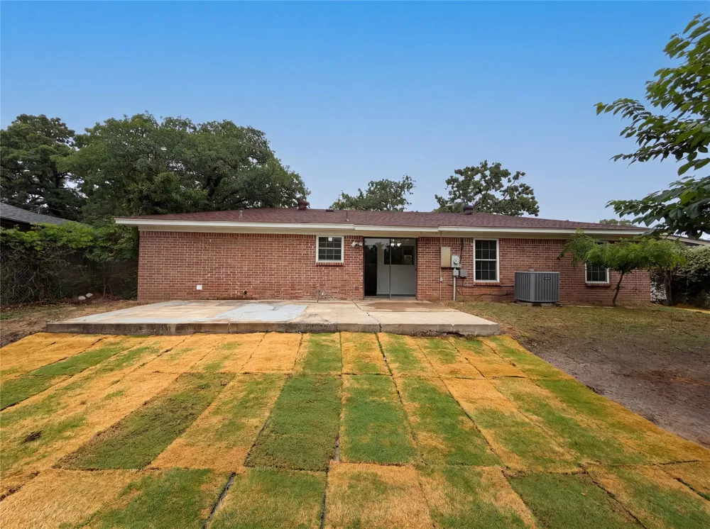 512 Lake Crest Parkway Azle, TX 76020