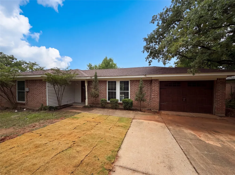 512 Lake Crest Parkway Azle, TX 76020