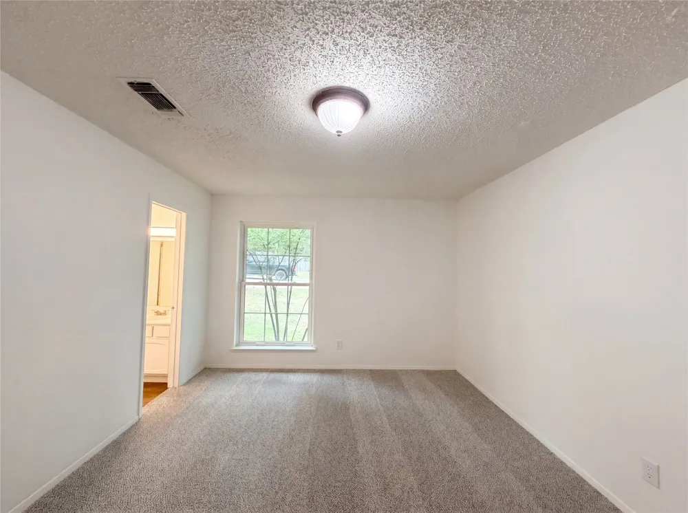 512 Lake Crest Parkway Azle, TX 76020