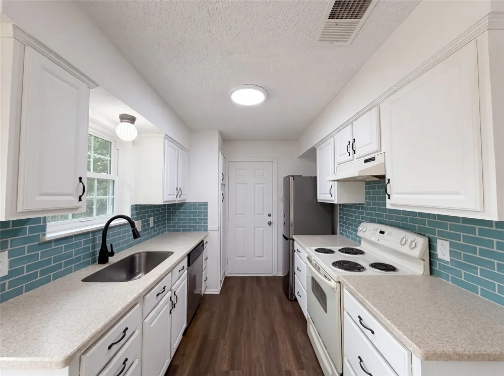 512 Lake Crest Parkway Azle, TX 76020