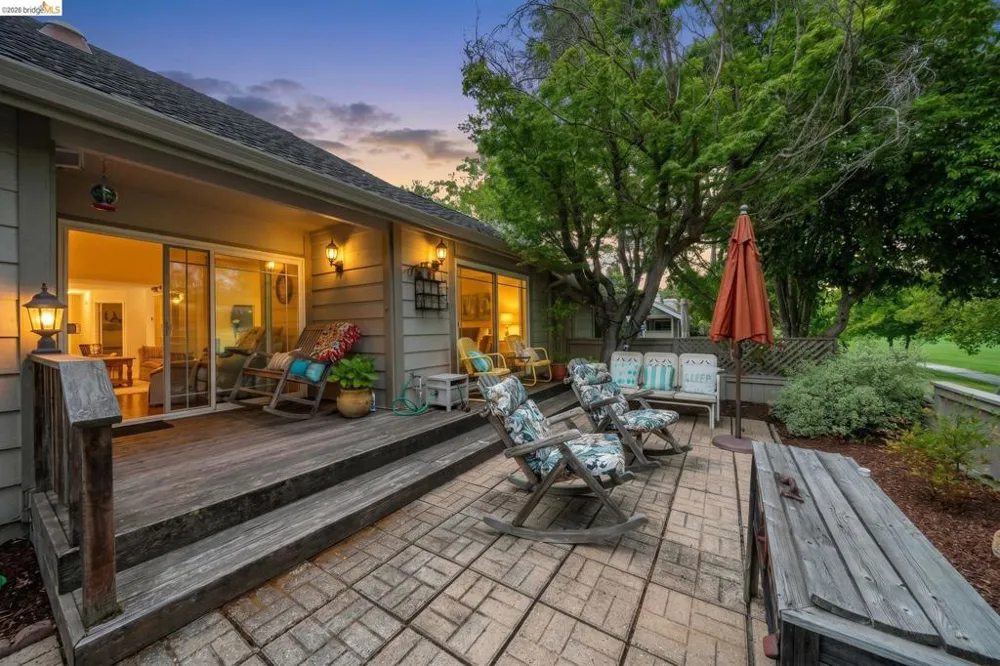 524 Silver Lake Dr Danville, CA 94526