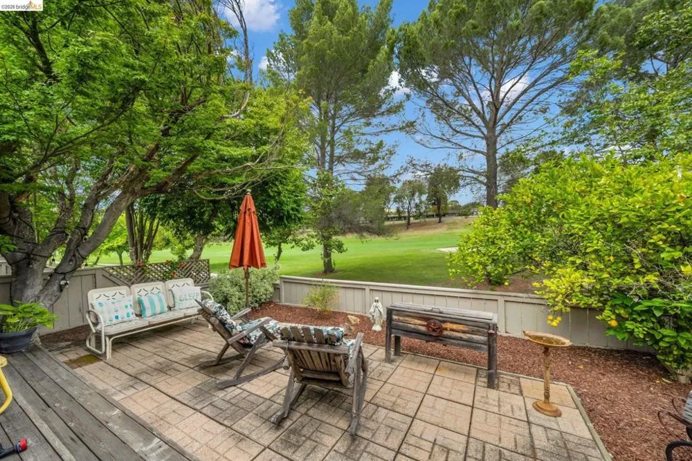 524 Silver Lake Dr Danville, CA 94526