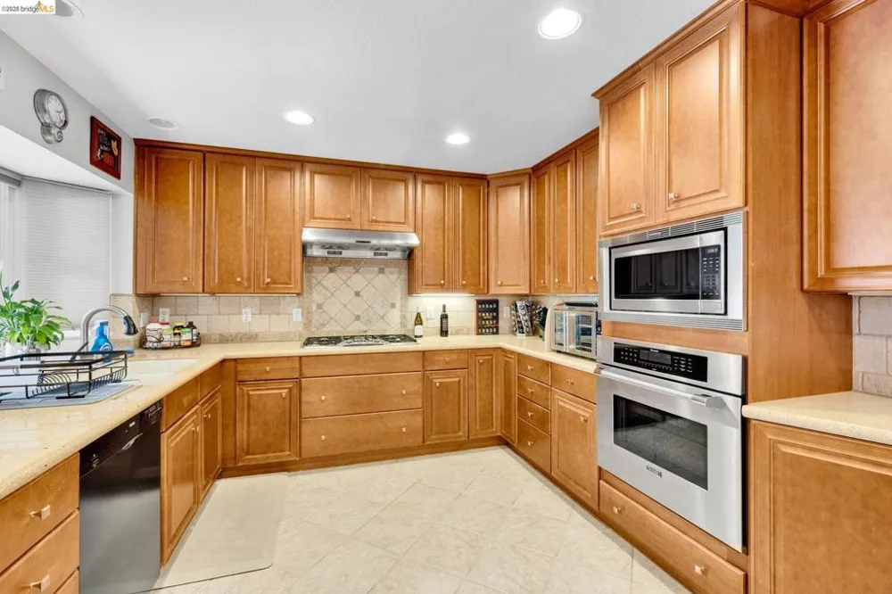 524 Silver Lake Dr Danville, CA 94526