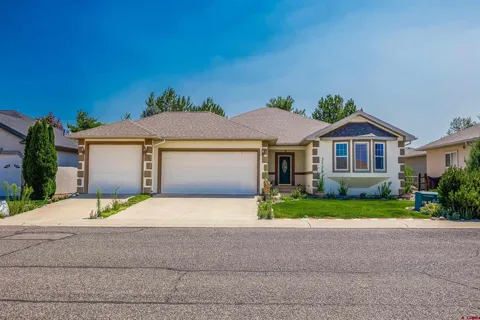 3715 Lone Tree Lane