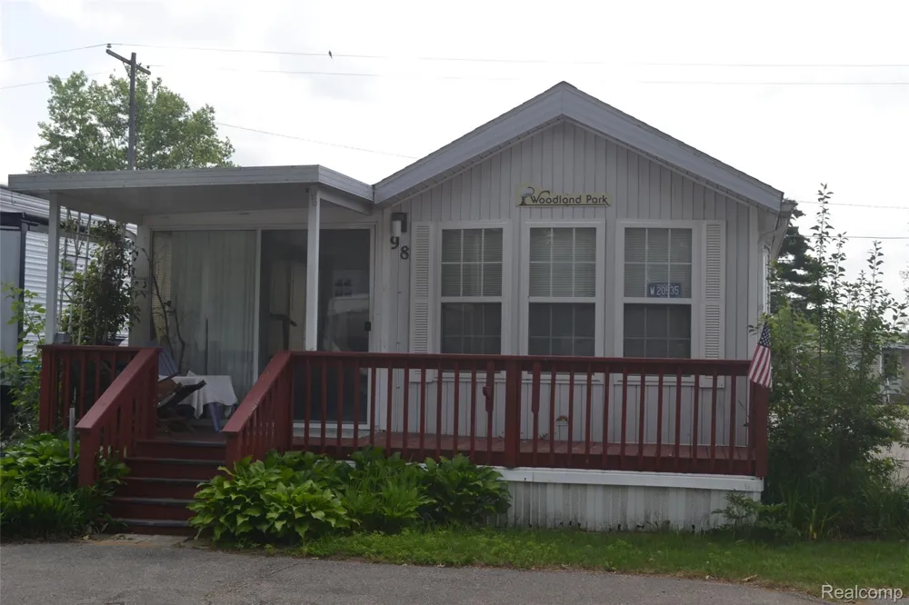 1140 S Ortonville Rd Unit 98 Road Brandon Charter Township, MI 48462