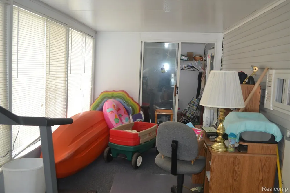 1140 S Ortonville Rd Unit 98 Road Brandon Charter Township, MI 48462