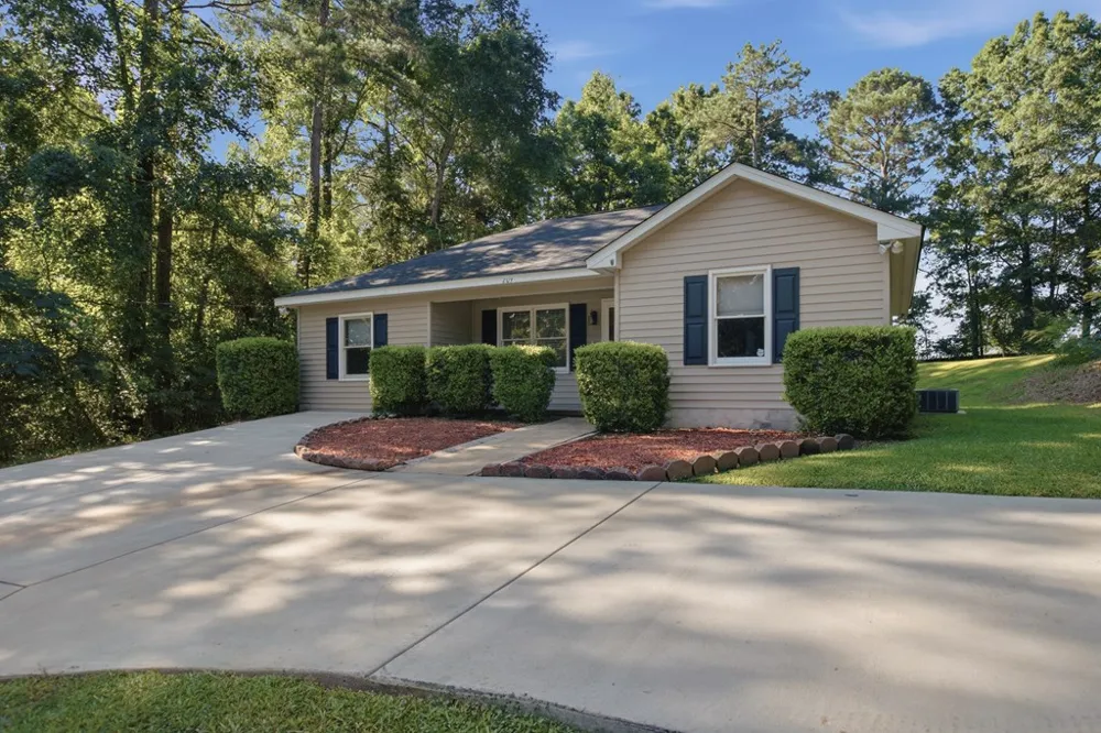 209 Waverly Circle Waverly Hall, GA 31831