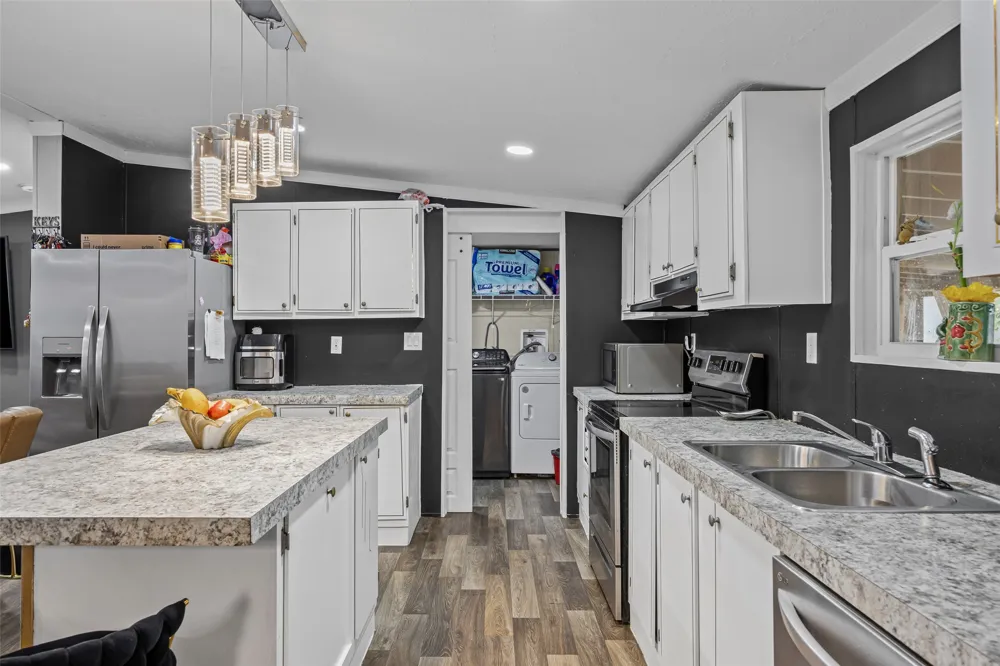 564 Boyd Road Red Rock, TX 78662