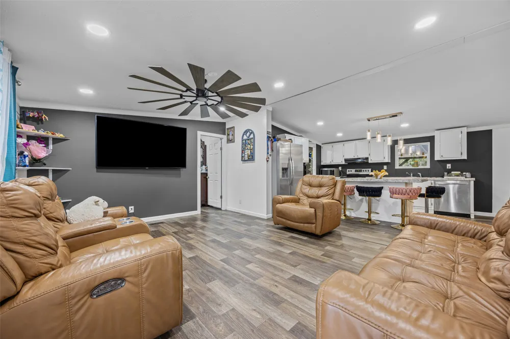 564 Boyd Road Red Rock, TX 78662