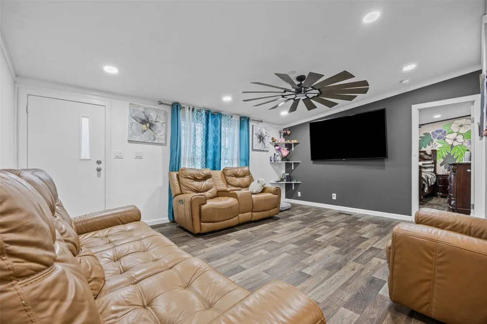 564 Boyd Road Red Rock, TX 78662