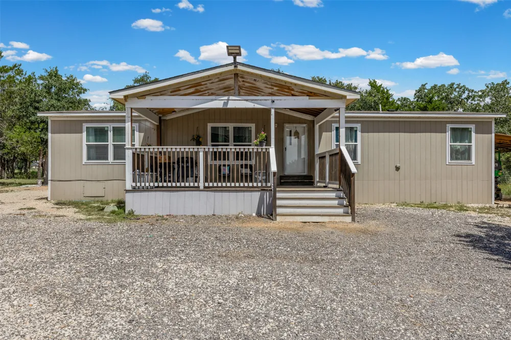 564 Boyd Road Red Rock, TX 78662