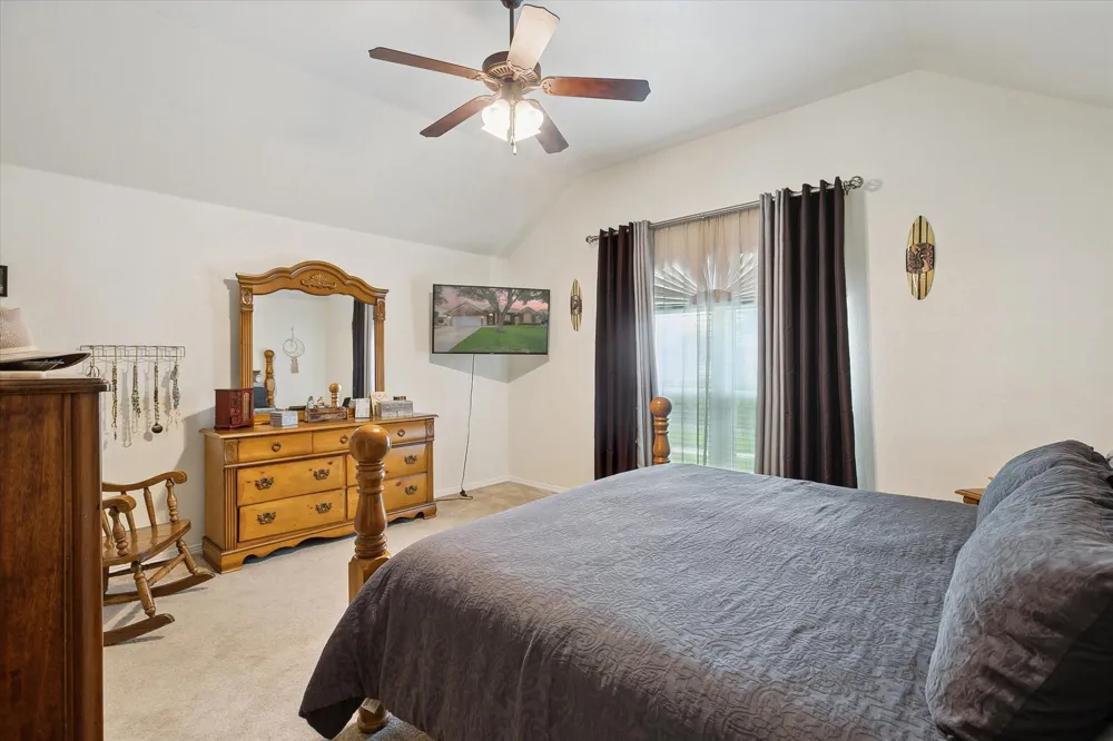 568 Willowview Drive Saginaw, TX 76179