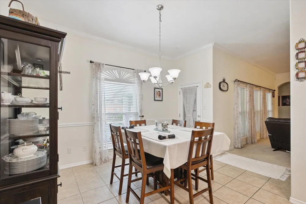 568 Willowview Drive Saginaw, TX 76179