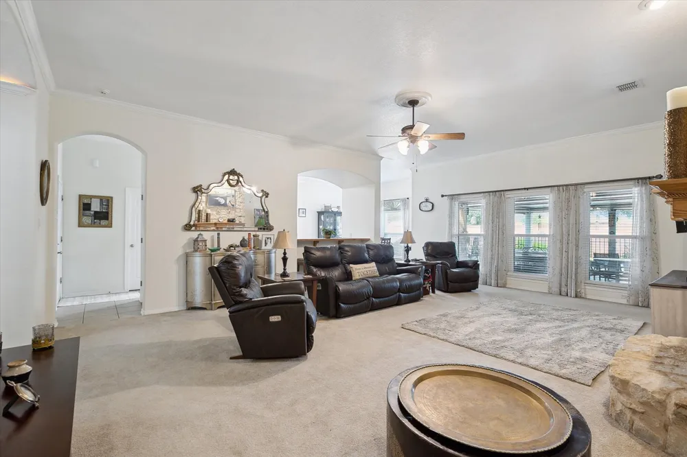 568 Willowview Drive Saginaw, TX 76179