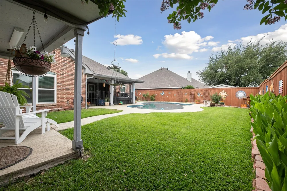 568 Willowview Drive Saginaw, TX 76179
