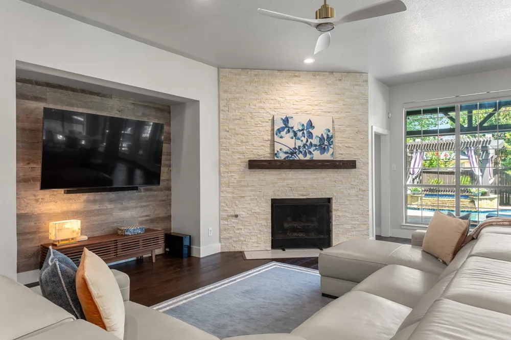 8160 Holliday Road Lantana, TX 76226