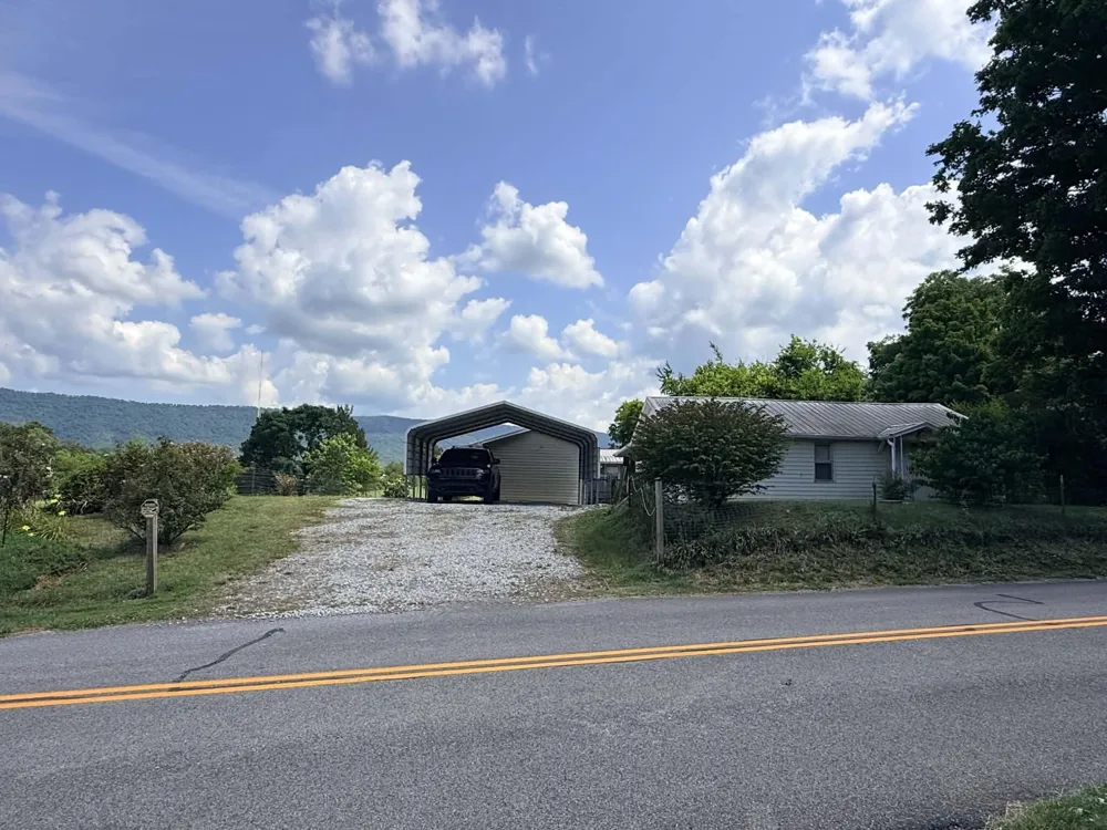 190 Co Rd 909 Etowah, TN 37331