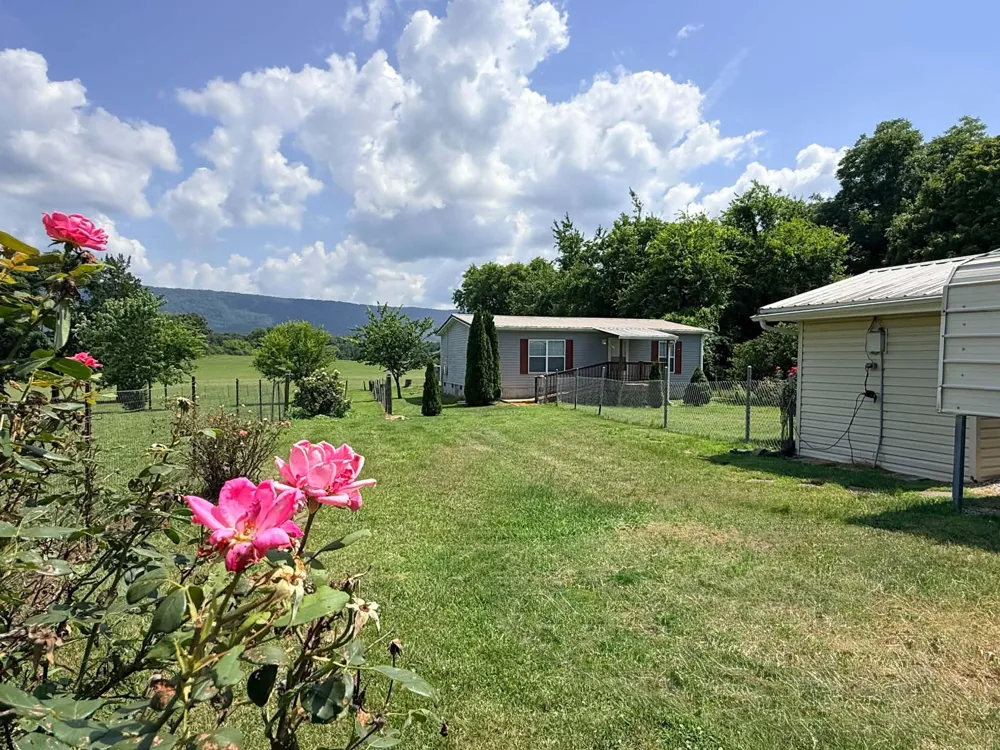 190 Co Rd 909 Etowah, TN 37331