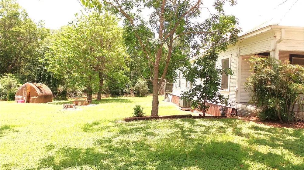 400 S Main Street Caldwell, TX 77836
