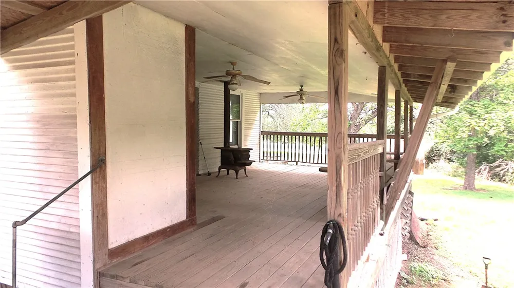400 S Main Street Caldwell, TX 77836