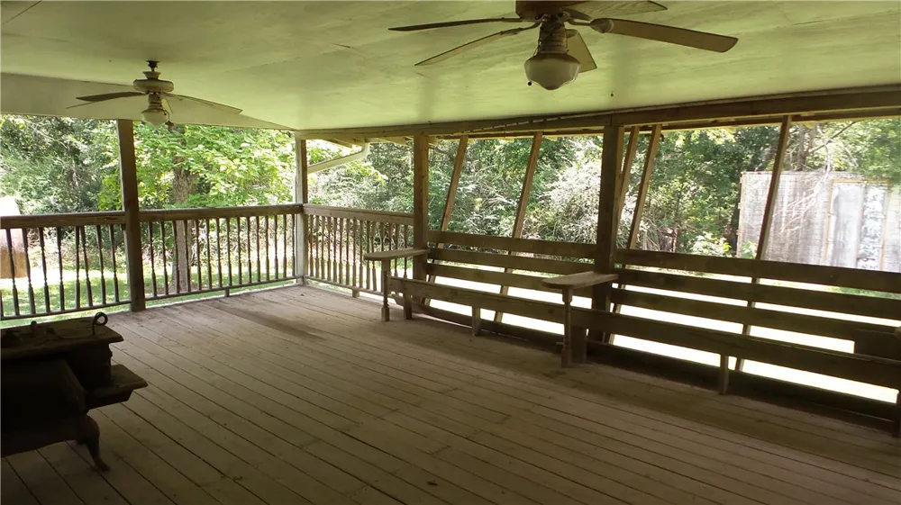 400 S Main Street Caldwell, TX 77836