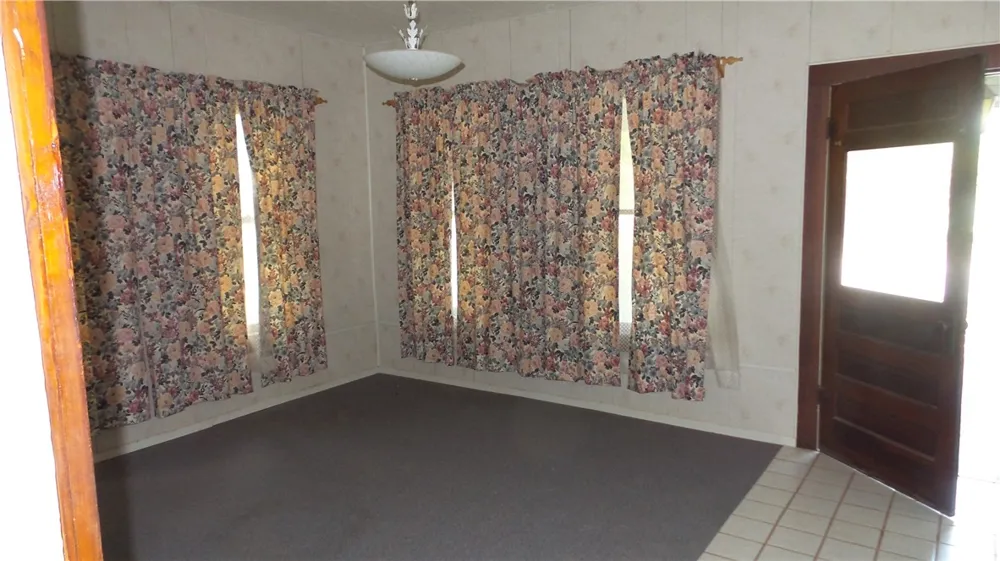 400 S Main Street Caldwell, TX 77836