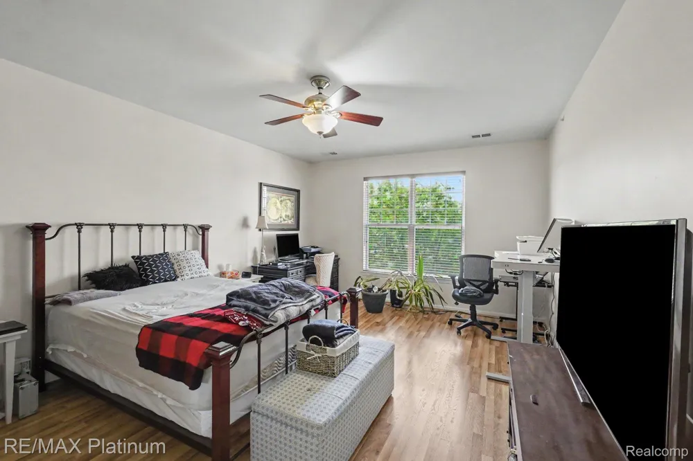 10217 CROSSVIEW TRAIL Hartland Township, MI 48855