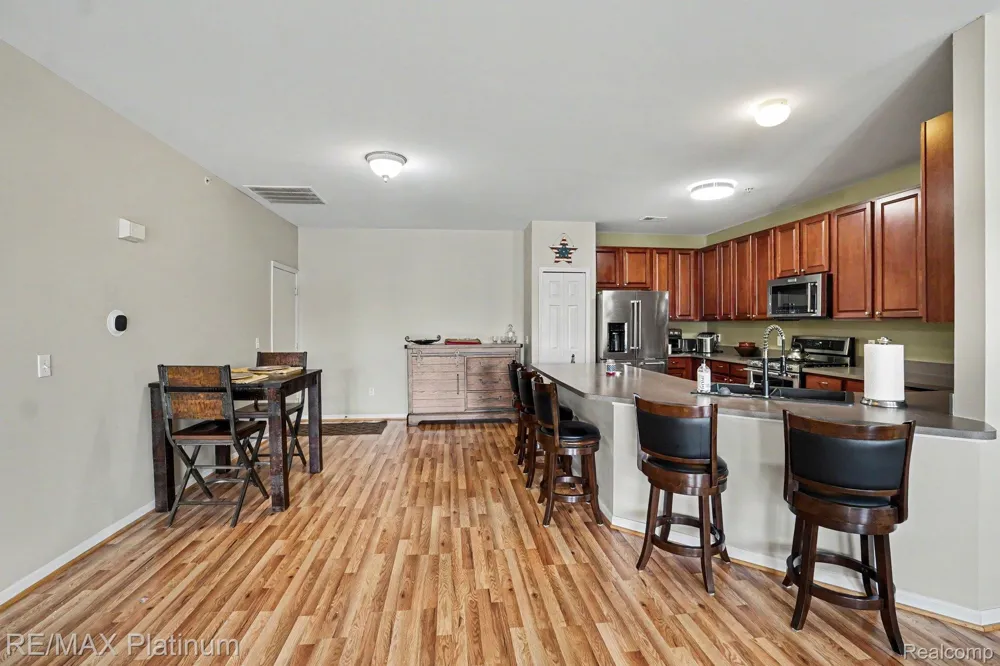 10217 CROSSVIEW TRAIL Hartland Township, MI 48855