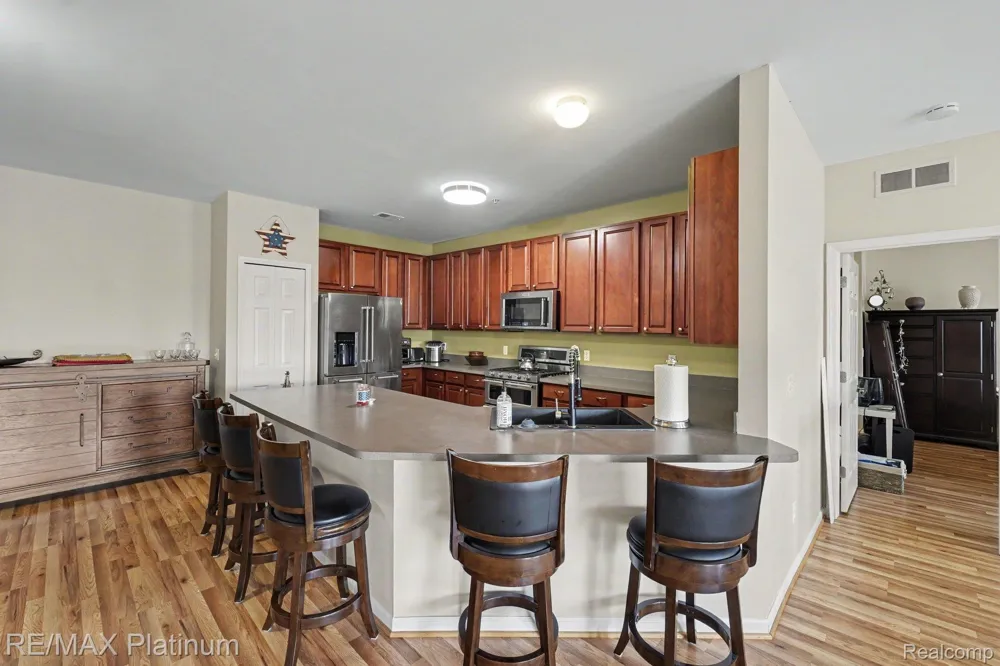 10217 CROSSVIEW TRAIL Hartland Township, MI 48855